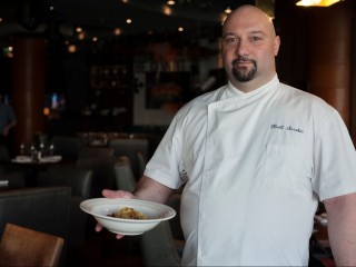 Понравится даже детям: как приготовить новогодний фруктовый салат «Мадагаскар»