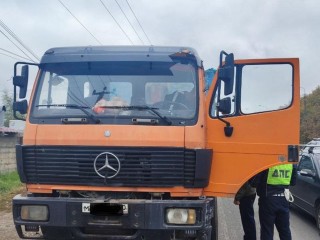 Остановка для мусоровоза: в Истринском округе двух водителей оштрафовали за нарушения