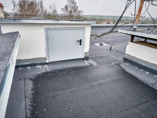 Кровельный апгрейд: в Талдоме завершили капремонт крыши многоквартирного дома — что изменилось?