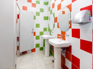 Сколько можно сидеть в туалете? У врача есть точный ответ