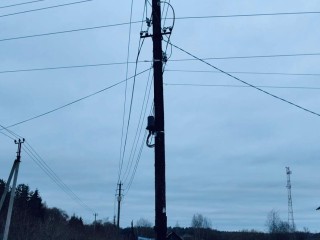 Битва за столбы: по чьей вине ваш дом может внезапно остаться без электричества и интернета