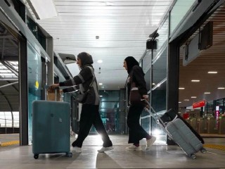 Отечественный ламинат для экстрима: в аэропорту Подмосковья провели необычный краш-тест