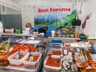 Не так уж и хотелось: названа цена новогоднего бутерброда с красной икрой в России