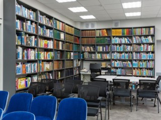 Невидимая угроза на полке: как старые книги могут высасывать здоровье