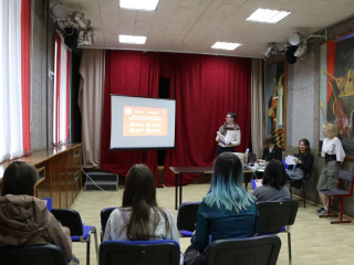 Книги, сказки и классика советского кино: в Бронницах проведут новогодние квизы для молодежи