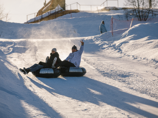 Чтобы каникулы не закончились травмой: важные правила катания на тюбингах от спасателей