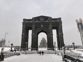 Главная ледовая площадка региона: каток площадью 3600 кв. м открыт в «Патриоте»