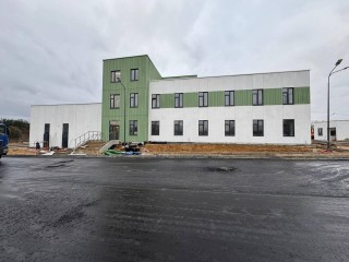 Асфальт уложен, потолки монтируют: в Михневе завершают строительство подстанции скорой помощи