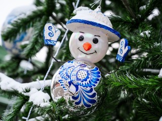 Известная художница представит серию новогодних полотен на выставке в Серпухове