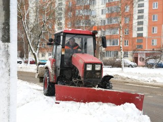 Какая спецтехника убирает Дмитровский округ в сильный снегопад