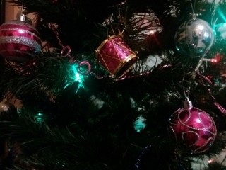 Секрет энергичных праздников: почему все больше людей выбирают безалкогольную новогоднюю ночь