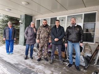 Предновогодний рейд добра: лобненские волонтеры устроили праздник прямо в военном госпитале