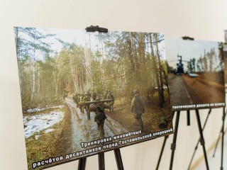 Повседневную жизнь бойцов СВО показали на картинах в Орехово-Зуеве