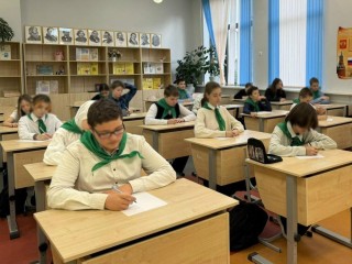 Тучковские школьники стали участниками акции «Письмо солдату»