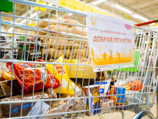 На Первой собирают продукты для одиноких пожилых людей к Новому году