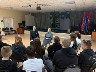 Школа мужества: выпускник «Звезды» рассказал юнармейцам о службе в Семеновском полку