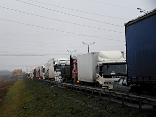 В Мехово станет комфортнее — движение грузовиков взяли под контроль после встречи с жителями