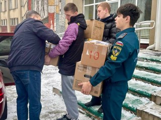 Студенты Губернского колледжа пишут письма поддержки военнослужащим СВО