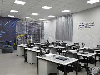 Новые технологии приходят в школы: детей в «Мозаике» обучают проектированию и пилотированию беспилотников