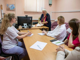 В Реутове завершился цикл занятий для родителей: как лекции с врачами и психологами помогли семьям подготовиться к родам