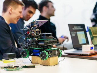 Жилье и зарплаты для ученых: новые меры поддержки предложили в Госдуме