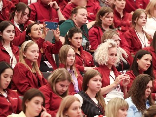 Студентка из Серпухова представит Губернский колледж на всероссийском форуме после успеха в конкурсе «Твой Ход, староста!»