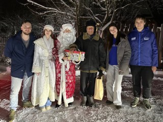 Дедушка Мороз нагрянул к волоколамскому ветерану ВОВ