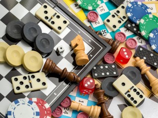 Запутались в выборе настолки? Простой гид, который поможет найти идеальную игру за 5 минут