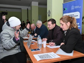 По итогам выездной администрации во Фруктовой отремонтируют кровлю жилого дома