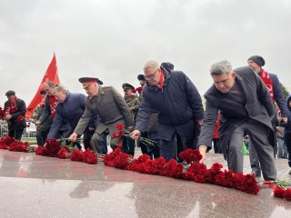 Основа суверенитета в 1941 и сегодня: депутаты Мособлдумы почтили память защитников столицы
