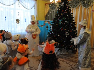 Ребенок ушел на утренник: шесть простых вещей, которые спасают в толпе