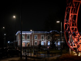 Школы, магазины, центральные улицы: Бронницы засверкают новогодними огнями