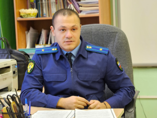 Зампрокурора Жуковского объяснил старшеклассникам, как не попасть на крючок интернет-аферистов