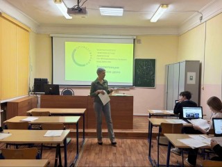 «Профессионалы 2026» в Егорьевском техникуме: как будущие торговцы боролись за путевку на региональный этап