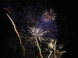 В Подмосковье вводят запрет на использование новогодних фейерверков и салютов