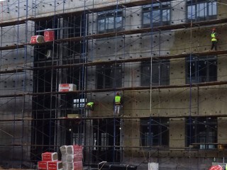 Новый образовательный центр для 770 детей Краснознаменска готов на 44%