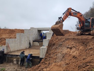 Ремонт городской плотины задерживается из-за необходимости укрепления конструкций