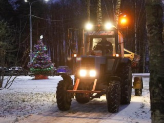 Солнечногорск готов к снегопаду: на уборку вышли 118 рабочих и 114 единиц техники