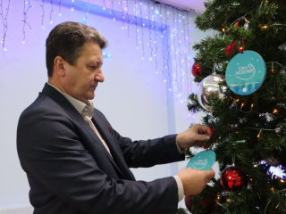 Глава Серебряных Прудов исполнил новогодние мечты детей в акции «Елка желаний»