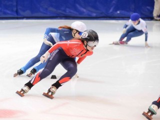 Клинские конькобежки взяли медали и стали кандидатами в мастера спорта