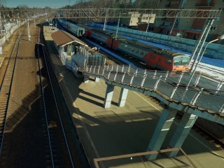 Опасные действия подростка на станции в Болшево сняли на видео