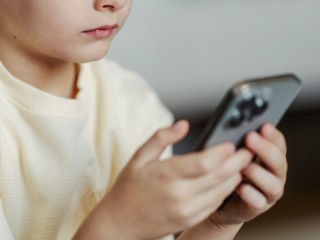 «Так мило»: Мизулина поделилась детскими письмами в поддержку Roblox