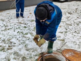 Тихая война в трубах: как водоканалы борются с жиром и салфетками, чтобы в вашем доме не случилось потопа