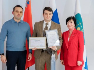 Учитель истории из Дубны победил в конкурсе лучших педагогов и удивил жюри познаниями в ИИ