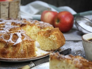 Школьники Шаховской испекли пирожки на благотворительную ярмарку «Белый цветок»