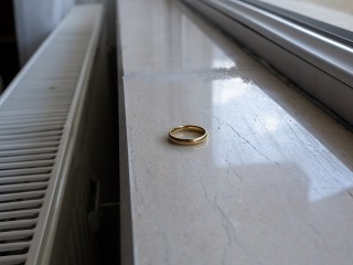 Жених был при смерти: какую аферу провернули с 93-летним москвичом