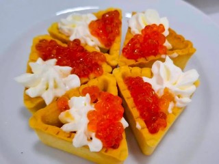 Вырвал деньги и сбежал: как «продавец икры» оставил пенсионерку без сбережений