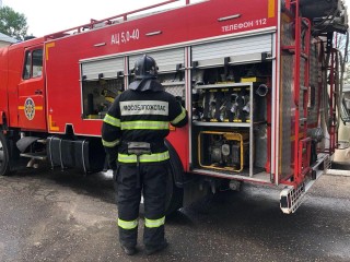 Спасатели на страже здоровья: как в Пустошах огнеборцы помогли госпитализировать пенсионера с переломом