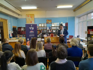 О «Катюшах» и прикрытии Тараскова рассказал депутат Мособлдумы на встрече с жителями деревни