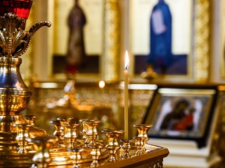 Человек умер, а вещи остались? Что делать с личным имуществом покойного — ответ священника